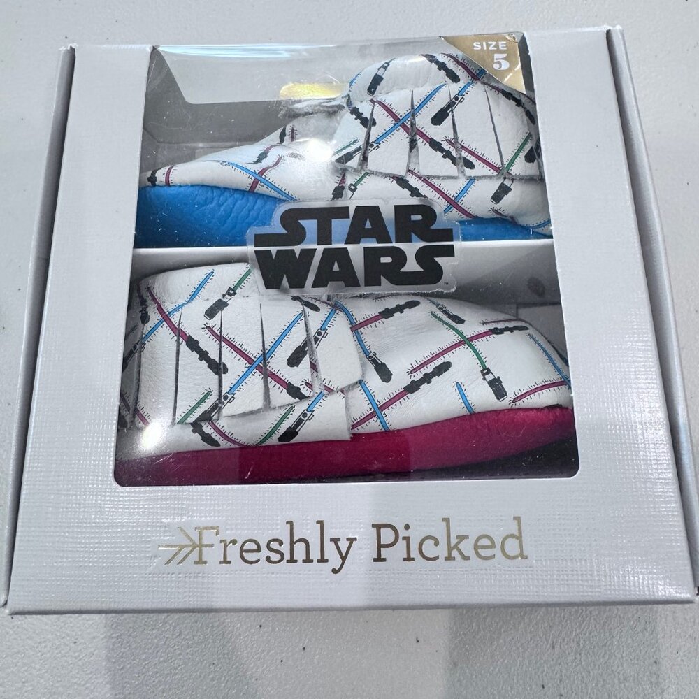 NWT - Freshly Picked Brand Star Wars Moccasin Size Toddler 5